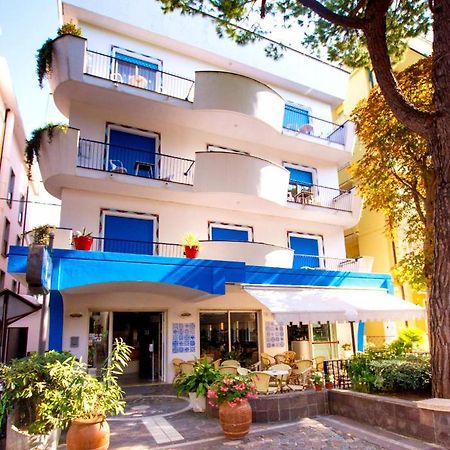 Hotel Adria B&B Misano Adriatico Exterior foto