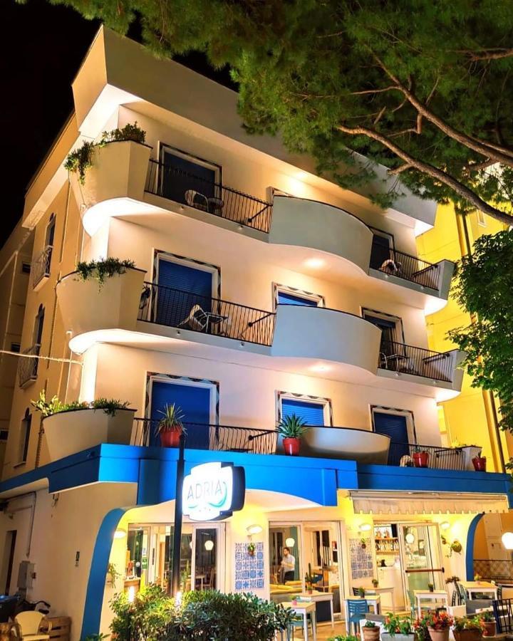 Hotel Adria B&B Misano Adriatico Exterior foto