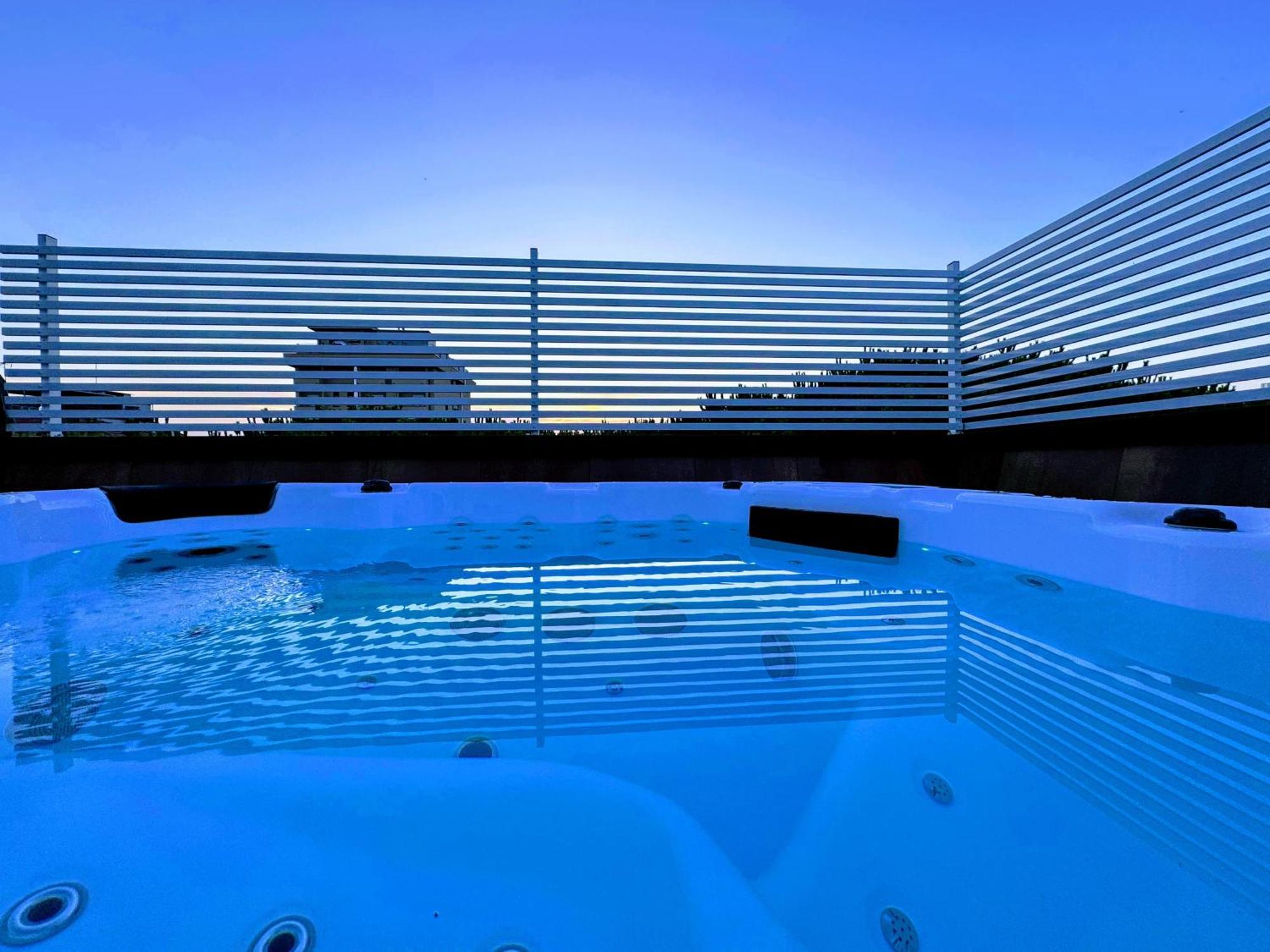 Hotel Adria B&B Misano Adriatico Exterior foto